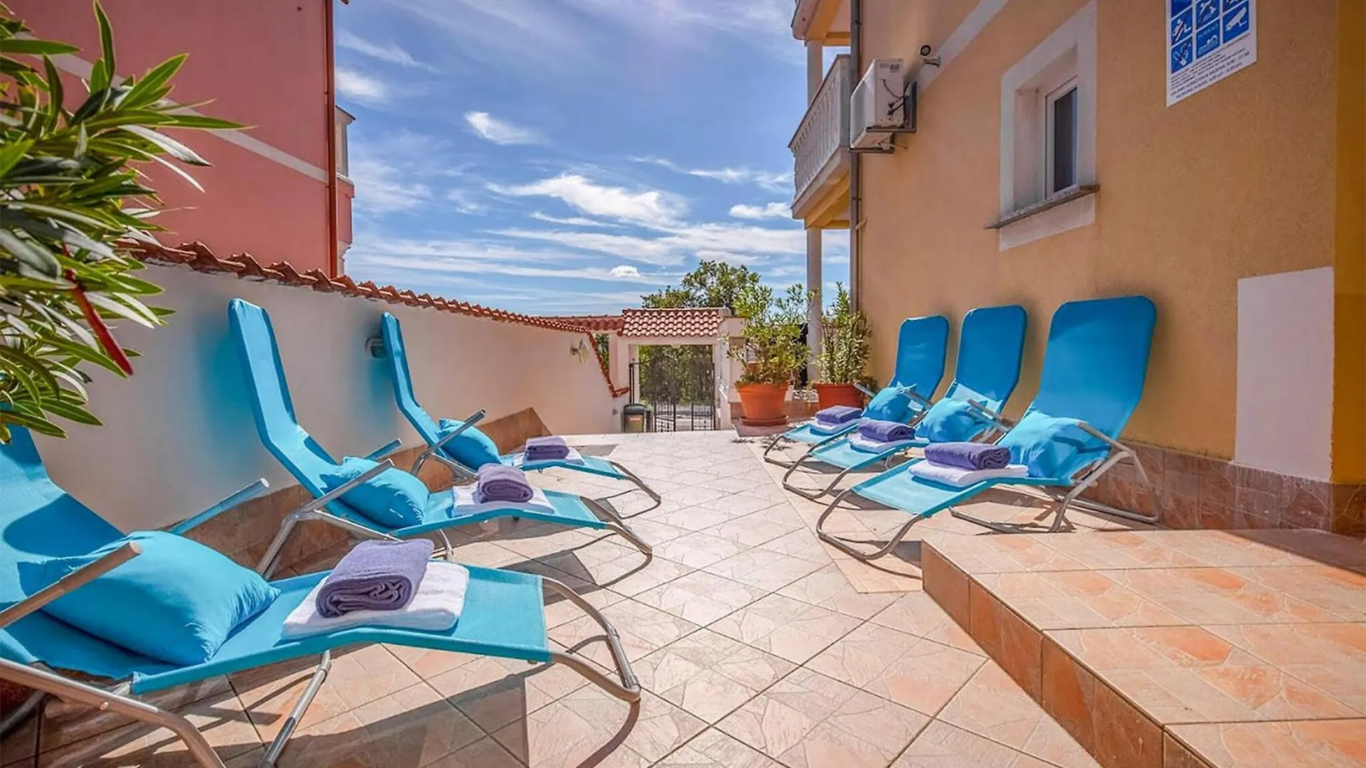 Gorgeous Apartment In Dramalj With Kitchen 0*,  Croatia