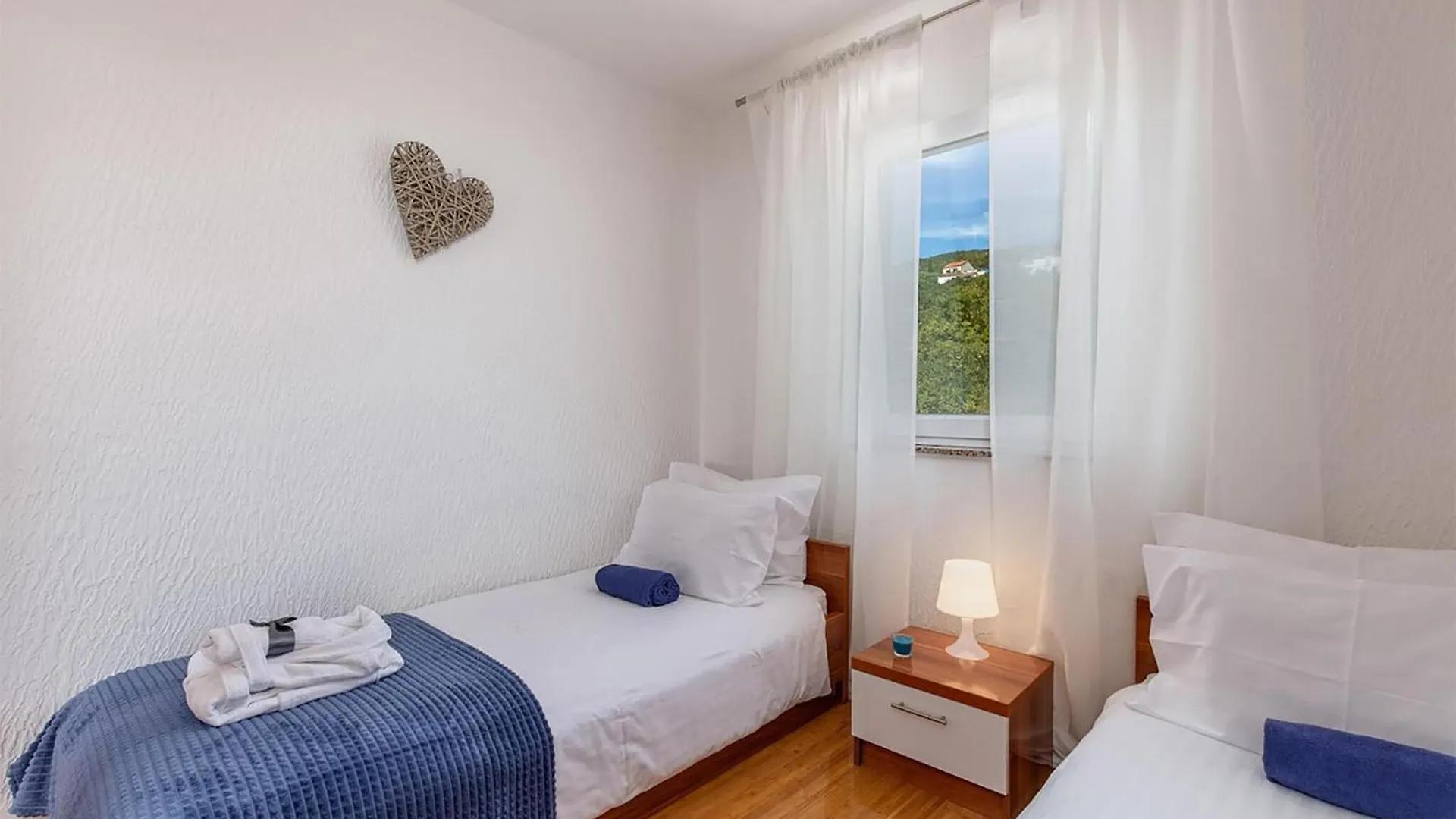 Gorgeous Apartment In Dramalj With Kitchen 0*,  Croatia