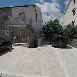  Apartman Tommi